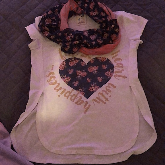 Short-sleeve shirt with scarf attached size(10/12) - Picture 5 of 5